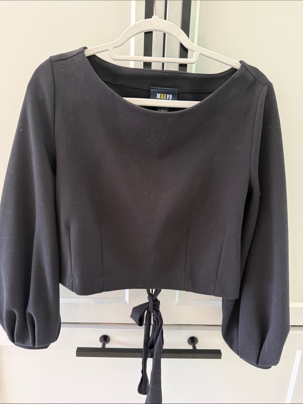 Maeve Black Cropped Tie-Back Blouson Sleeve Top